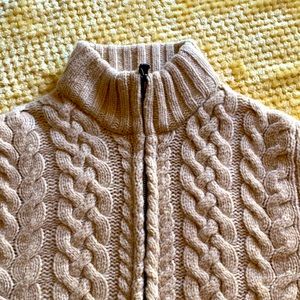 Valerie Stevens 💯 Lambswool cable knit zip front sweater w/ turtleneck